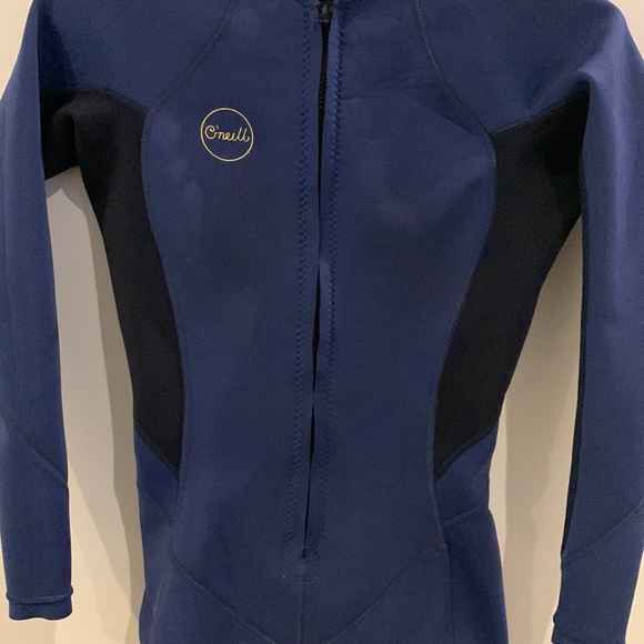 O’Neill Women’s Long Sleeve Wetsuit With Short Bottom Size 6 Preloved - Picture 3 of 7
